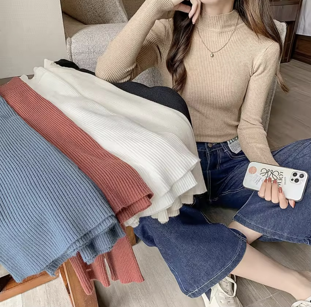 Women’s Mock Neck Knitted Sweater