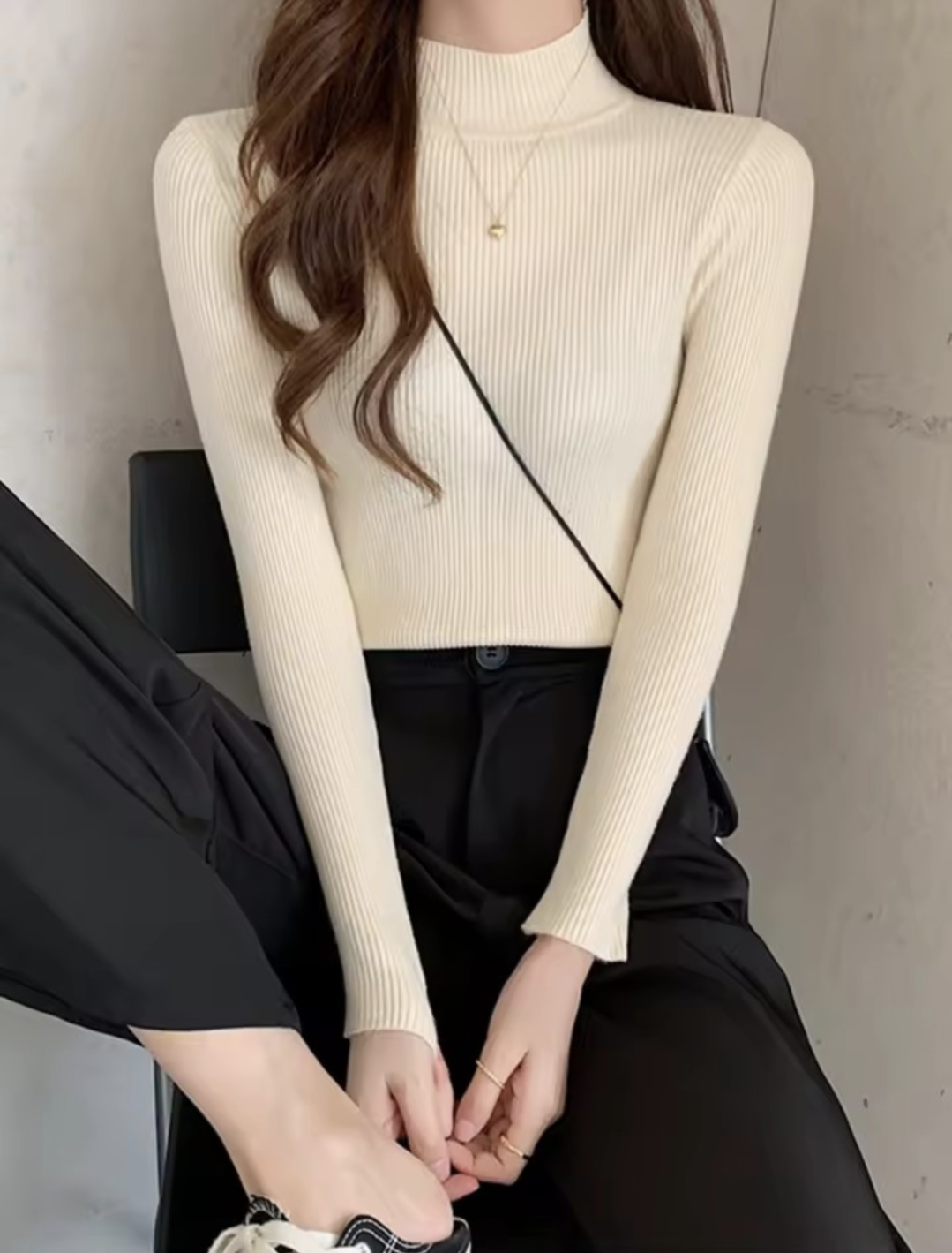 Women’s Mock Neck Knitted Sweater