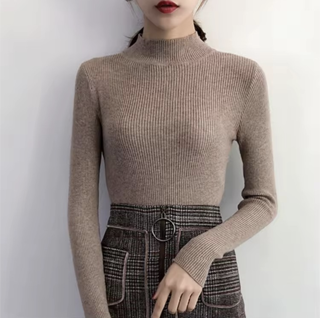Women’s Mock Neck Knitted Sweater