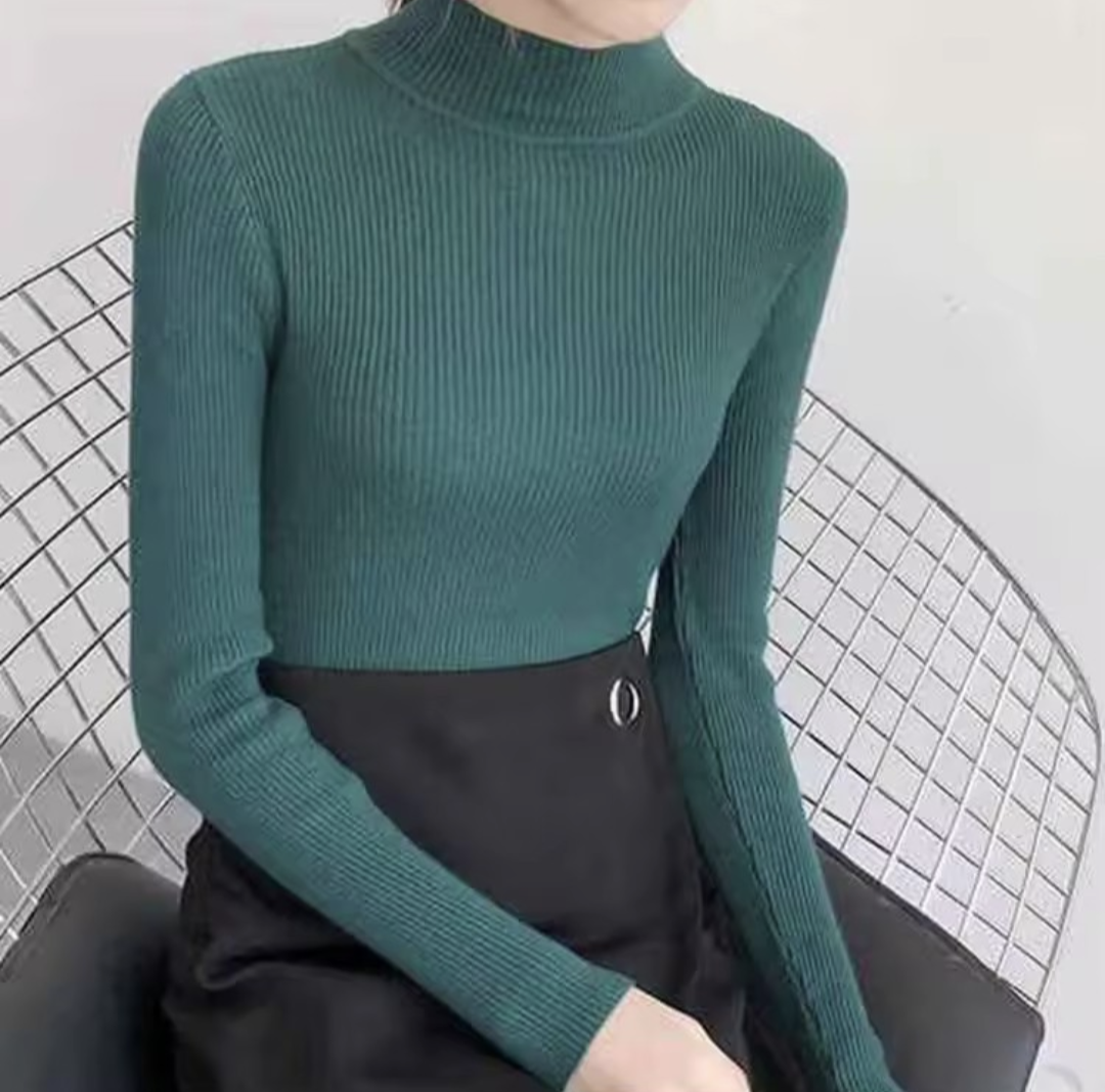 Women’s Mock Neck Knitted Sweater